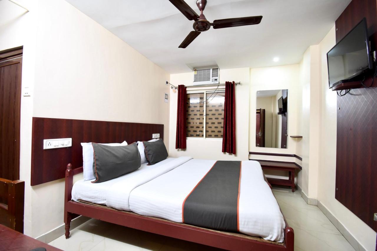 Hotel Rajdhani Bhubaneswar Exteriör bild