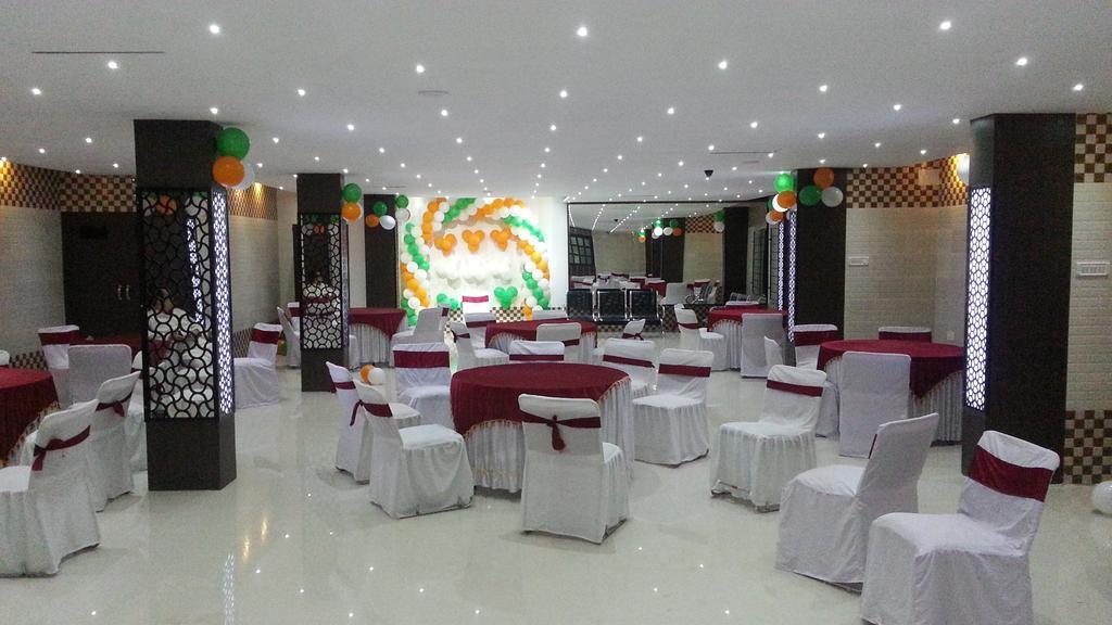 Hotel Rajdhani Bhubaneswar Exteriör bild