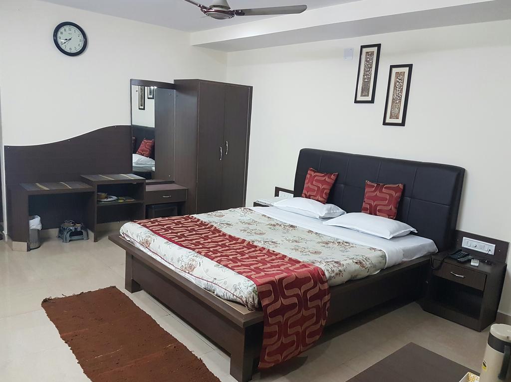 Hotel Rajdhani Bhubaneswar Exteriör bild