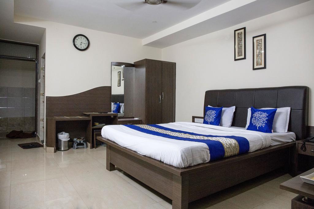 Hotel Rajdhani Bhubaneswar Exteriör bild