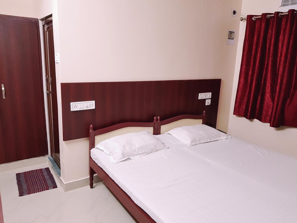 Hotel Rajdhani Bhubaneswar Exteriör bild