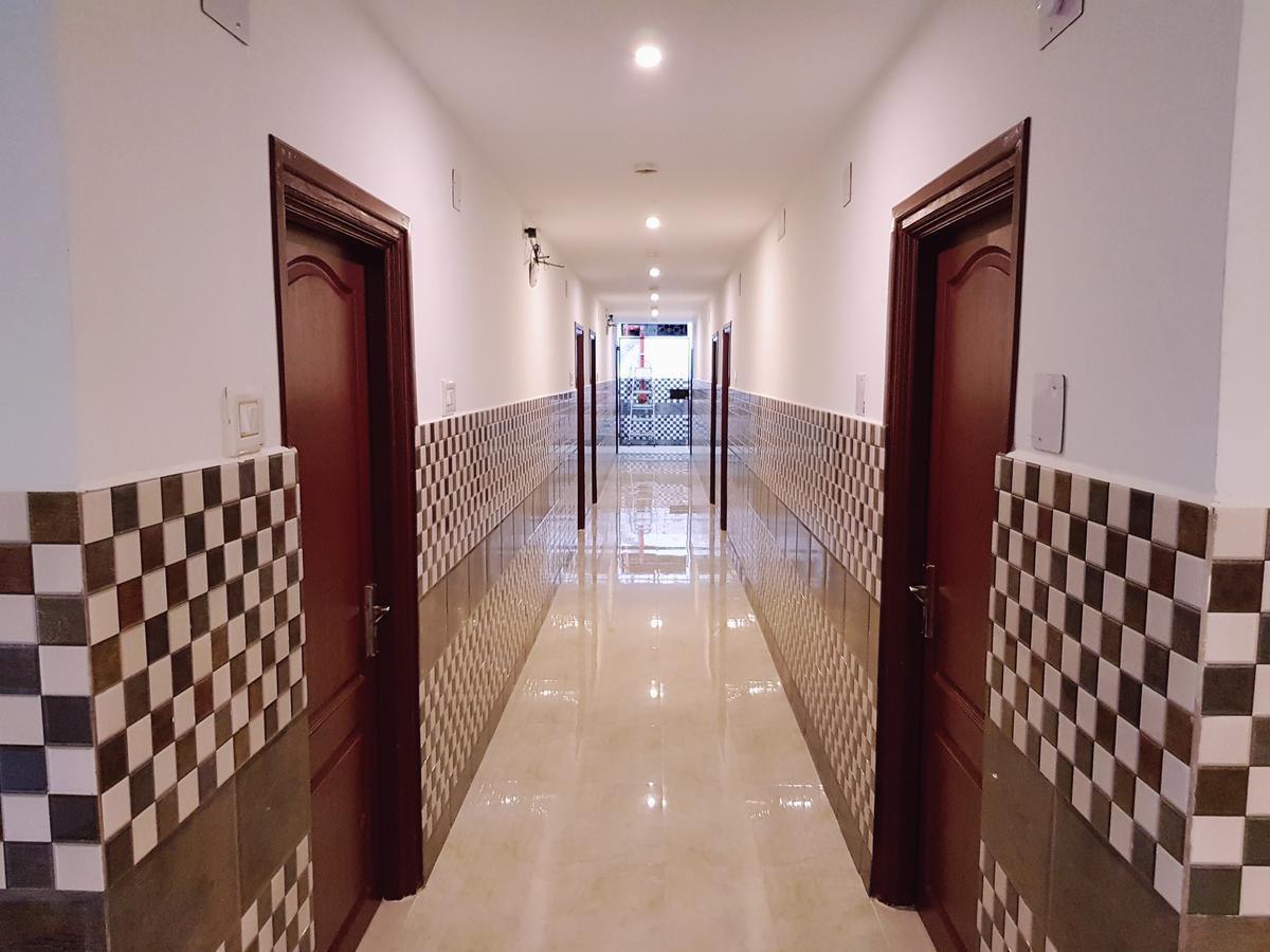 Hotel Rajdhani Bhubaneswar Exteriör bild