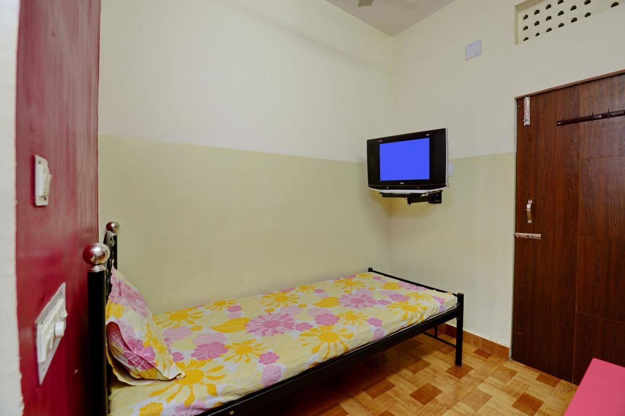Hotel Rajdhani Bhubaneswar Exteriör bild