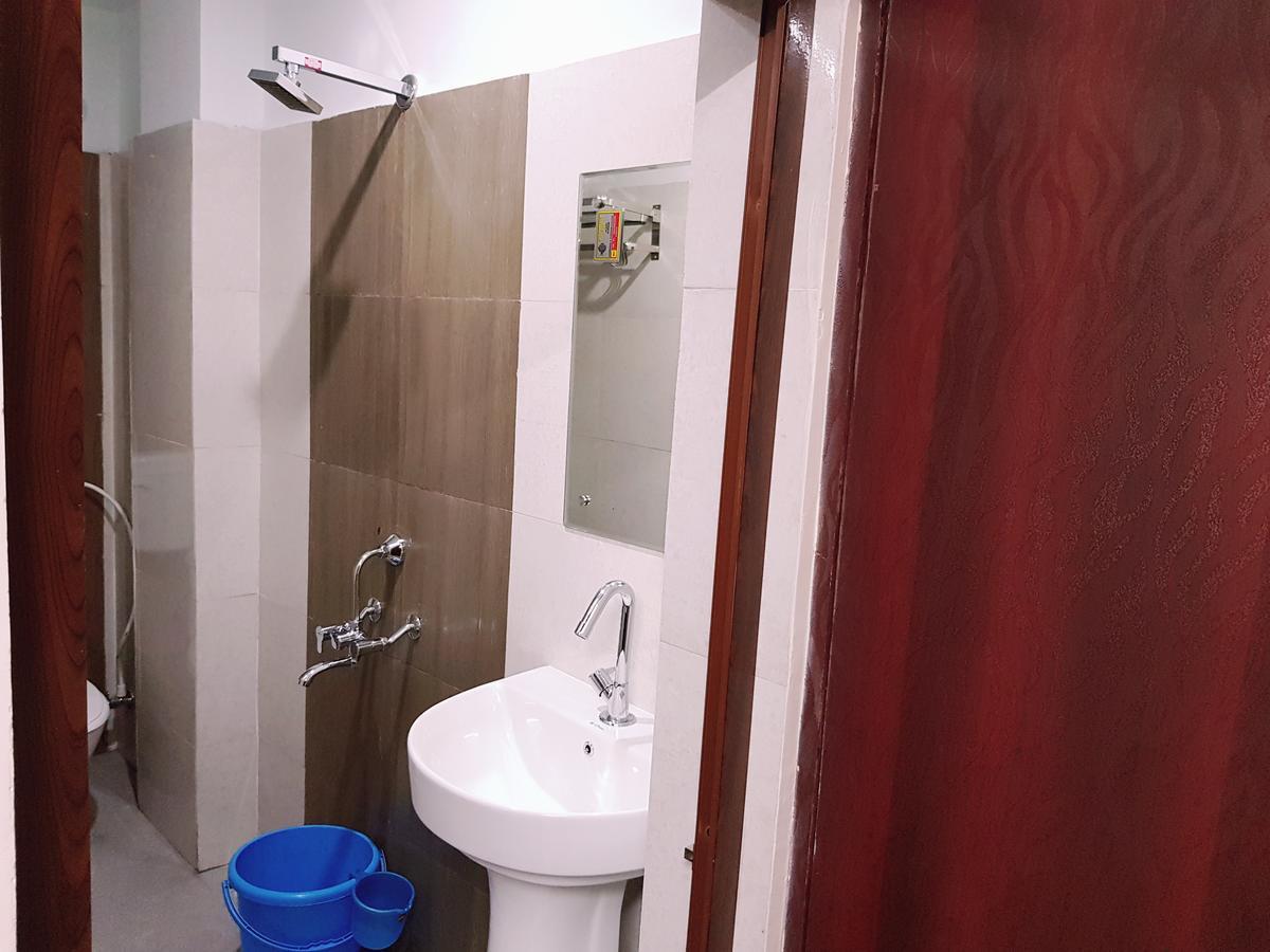 Hotel Rajdhani Bhubaneswar Exteriör bild