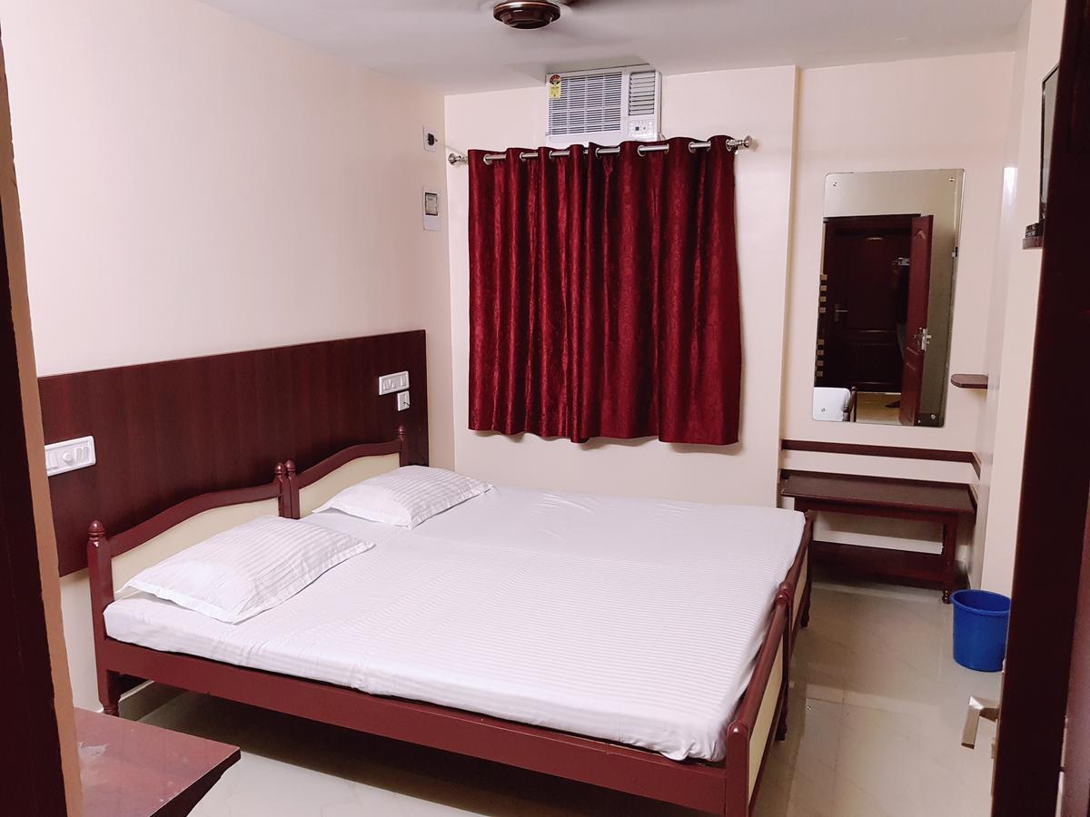 Hotel Rajdhani Bhubaneswar Exteriör bild