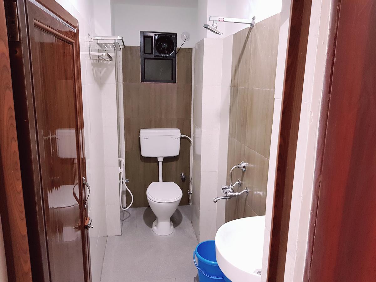 Hotel Rajdhani Bhubaneswar Exteriör bild